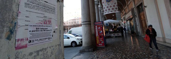 Roma, violentata a Piazza Vittorio: sos contro il degrado di attori e registi Roma, violentata a Piazza Vittorio: sos contro il degrado di attori e registi