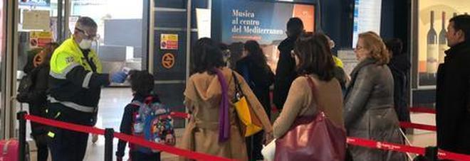 Coronavirus, allarme nelle scuole inglesi: «Italia pericolosa come Cina, Vietnam e Corea»