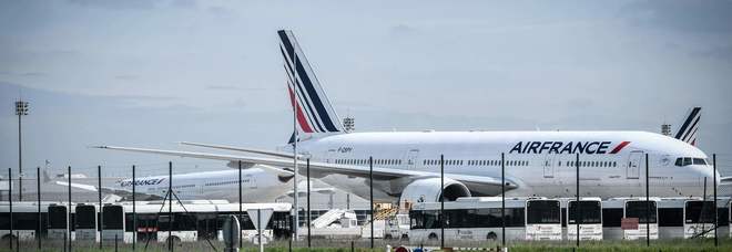 Voli in ritardo in tutta Europa?
«In un caso su tre è colpa
degli scioperi in Francia»