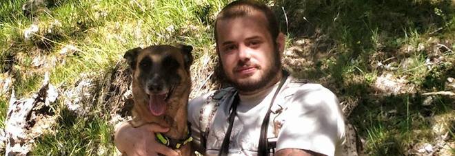 Davide, addestratore di 26 anni
muore sbranato
dal cane di un amico