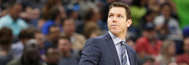Walton accusato
di violenza sessuale
