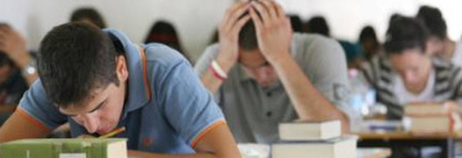 Maturità, notte prima degli esami sul web: scatta il toto tema Maturità, notte prima degli esami sul web: scatta il toto tema