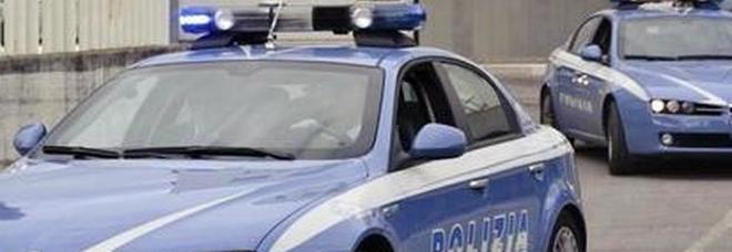 Assisi, condannato per rapina individuato alla stazione ferroviaria: albanese fermato ed espulso dalla polizia