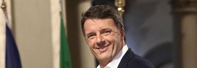 Renzi: «Politica italiana maschilista: sì alla parità di stipendi»