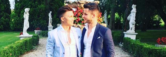 Marco e Christian sposi nel castello: «E i nostri familiari sono entusiasti» Marco e Christian sposi nel castello: «E i nostri familiari sono entusiasti»