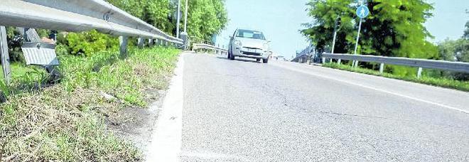Cade in moto, muore medico 41enne Cade in moto, muore medico 41enne