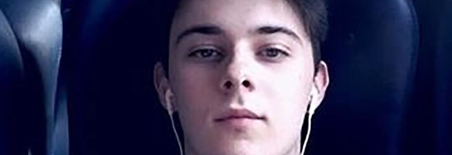 Stupra la fidanzata, poi l'incidente. Gli sms choc: «Hai un altro, hai finito di vivere. Ti ucciderò» Stupra la fidanzata, poi l'incidente. Gli sms choc: «Hai un altro, hai finito di vivere. Ti ucciderò»