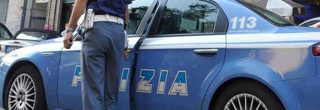 Scoppia il frigorifero, paura e danni a un'auto e a due abitazioni Scoppia il frigorifero, paura e danni a un'auto e a due abitazioni