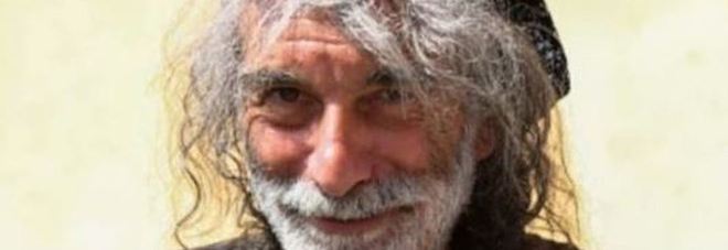 Insulti in diretta a Unomattina, Mauro Corona attacca le conduttrici: «Andate a quel paese» Insulti in diretta a Unomattina, Mauro Corona attacca le conduttrici: «Andate a quel paese»