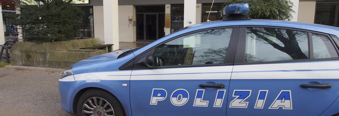 Siringa e bastone, aggredisce portiere dell'hotel: arrestato 41enne Siringa e bastone, aggredisce portiere dell'hotel: arrestato 41enne