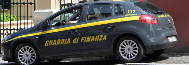 Gestione della piscina:
blitz della Finanza
negli uffici del Comune