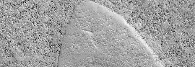 Su Marte spunta il simbolo di Star Trek: la "scoperta" della Nasa diventa virale Su Marte spunta il simbolo di Star Trek: la "scoperta" della Nasa diventa virale