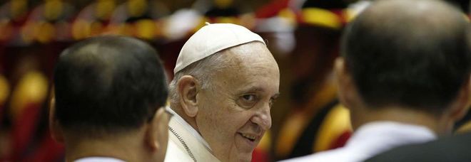 Papa Francesco: «E' la terza guerra mondiale, sono pronto ad andare in Kurdistan»