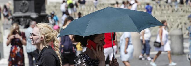 Meteo, il caldo africano resiste ma solo fino ad oggi: da giovedì piogge e maltempo, ecco dove Meteo, il caldo africano resiste ma solo fino ad oggi: da giovedì piogge e maltempo, ecco dove