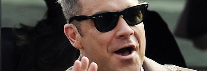 Robbie Williams lancia una canzone per le vittime della Grenfell Tower