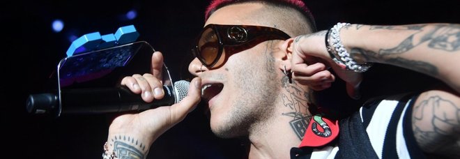 Tragedia alla "Lanterna Azzurra", i pm potrebbero sentire il trapper Sfera Ebbasta
