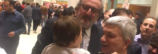 Michi, Nichi e il piccolo Tobia: "Chiamami Zio Michele” Michi, Nichi e il piccolo Tobia: "Chiamami Zio Michele”