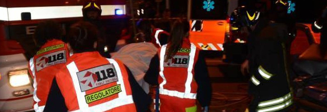 Con l'auto contro un trattore
Paura per una ragazza
trasportata all'ospedale
