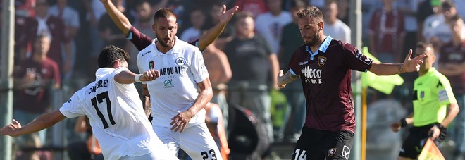 Salernitana: out Adamonis e Della Rocca per il Cesena, si rivede Akpa Akpro