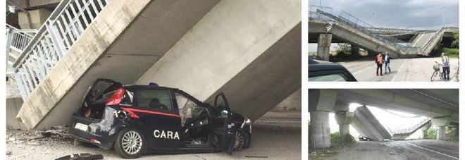 Crolla un altro cavalcavia: distrutta un'auto dei carabinieri Crolla un altro cavalcavia: distrutta un'auto dei carabinieri