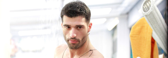 Grande Fratello 2019, Michael Terlizzi è gay? «Lui e Roger Garth si frequentavano» (Credits Endemol) Grande Fratello 2019, Michael Terlizzi è gay? «Lui e Roger Garth si frequentavano» (Credits Endemol)