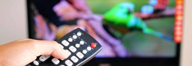 Sky e Mediaset Premium gratis L'ingegnere che decriptava i codici Sky e Mediaset Premium gratis L'ingegnere che decriptava i codici