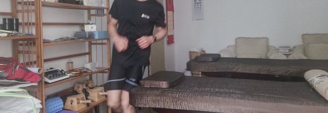 Pan Shancu alle prese con la sua maratona domestica Pan Shancu alle prese con la sua maratona domestica