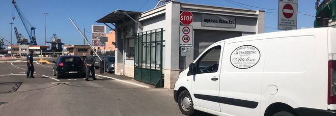 Tragedia all'Ilva: muore operaio 28enne. Proclamato lo sciopero per i diretti e nelle aziende dell'indotto Tragedia all'Ilva: muore operaio 28enne. Proclamato lo sciopero per i diretti e nelle aziende dell'indotto