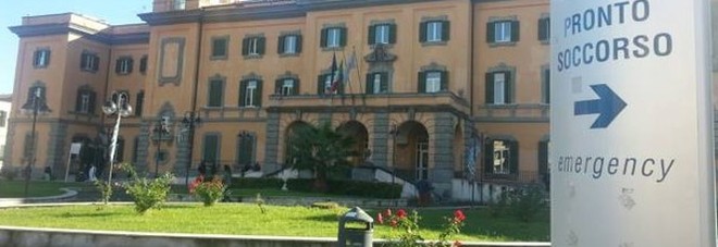 Bufera sull'ospedale San Camillo:
58 medici sospesi dall'intramoenia Bufera sull'ospedale San Camillo:
58 medici sospesi dall'intramoenia