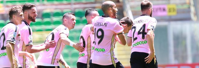 Venezia, Padova, Verona e altri 6 club contro il Palermo: «Subito escluso»