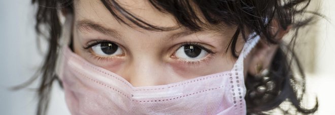 Coronavirus e bambini, la maggioranza incalza Conte: «Sostegno per i genitori e mascherine per i piccoli»