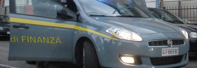 Avevano 20 kg di droga da 200mila euro: arrestati, erano tutti richiedenti asilo Avevano 20 kg di droga da 200mila euro: arrestati, erano tutti richiedenti asilo