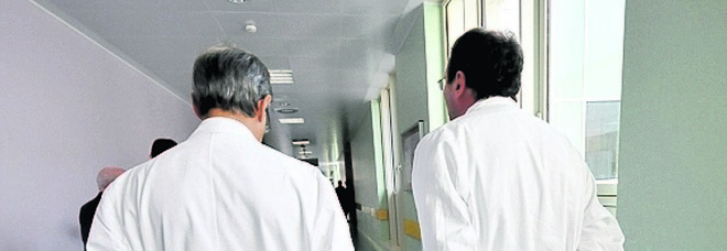 Arriva il rinnovo del contratto dei medici dopo dieci anni di attesa: duecento euro di aumento