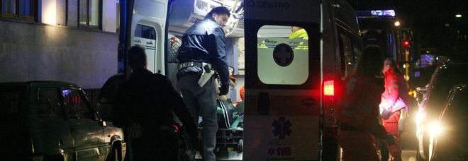 Poliziotto massacrato di botte dal tassista e dal passeggero