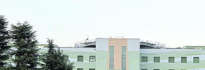 Sei mesi per una visita dermatologica: «Vado dal privato» Sei mesi per una visita dermatologica: «Vado dal privato»