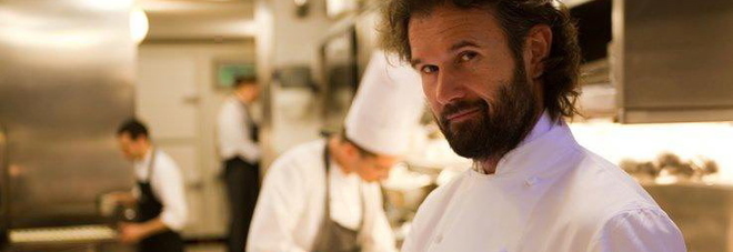 Carlo Cracco, la sua pizza Margherita "rivisitata". Anche nel prezzo. Ed è subito polemica social