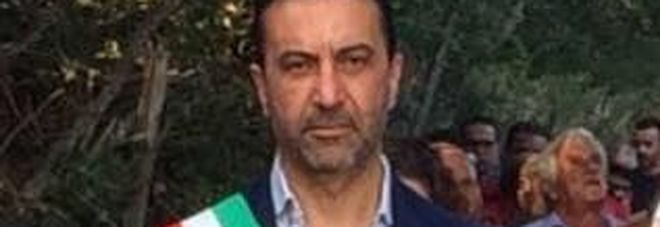Palizzi, sindaco e tre consiglieri arrestati per concussione e abuso d'ufficio: «Danno al Comune per 340 mila euro» Palizzi, sindaco e tre consiglieri arrestati per concussione e abuso d'ufficio: «Danno al Comune per 340 mila euro»