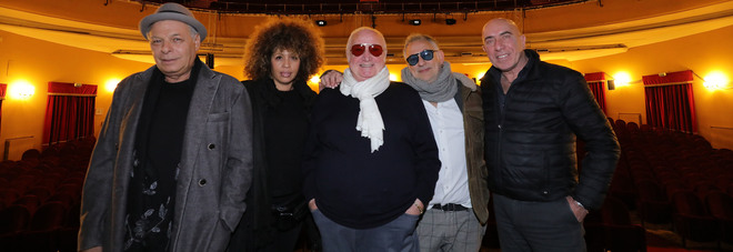 Enzo Gragnaniello, M'Barka Ben Taleb, Pino Mauro, Marco Zurzolo e Lino Vairetti Enzo Gragnaniello, M'Barka Ben Taleb, Pino Mauro, Marco Zurzolo e Lino Vairetti