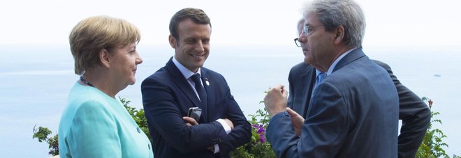 Migranti, Gentiloni incontra Merkel e Macron per le nuove regole Migranti, Gentiloni incontra Merkel e Macron per le nuove regole