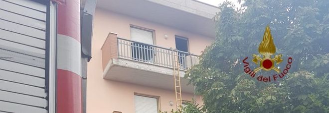 Esplode un prodotto per la pulizia del bagno, donna di 32 anni muore ustionata Esplode un prodotto per la pulizia del bagno, donna di 32 anni muore ustionata
