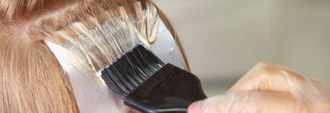 Tinte per capelli e cosmetici a rischio: «Senza ammoniaca? Peggio degli altri» Tinte per capelli e cosmetici a rischio: «Senza ammoniaca? Peggio degli altri»