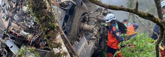 Taiwan, elicottero militare precipita: fra gli 8 morti il capo dello stato maggiore Taiwan, elicottero militare precipita: fra gli 8 morti il capo dello stato maggiore