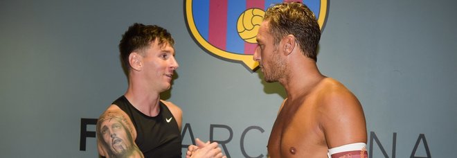 La Roma risponde con un tweet all'acquisto di Ronaldo: è Messi il migliore di tutti i tempi