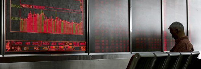 Borse, lunedì nero: Milano a -2,44%: pesa il nuovo piano Trump sui dazi Borse, lunedì nero: Milano a -2,44%: pesa il nuovo piano Trump sui dazi