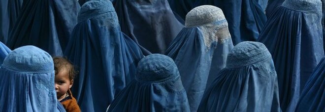Maria Grazia Cucinotta scrive a Mattarella: «Una commissione per monitorare le condizioni delle donne afghane»