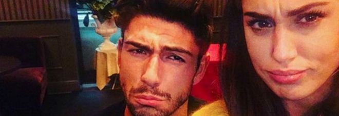 Ignazio entra nella famiglia di Cecilia: a cena anche con Belen e Iannone Ignazio entra nella famiglia di Cecilia: a cena anche con Belen e Iannone