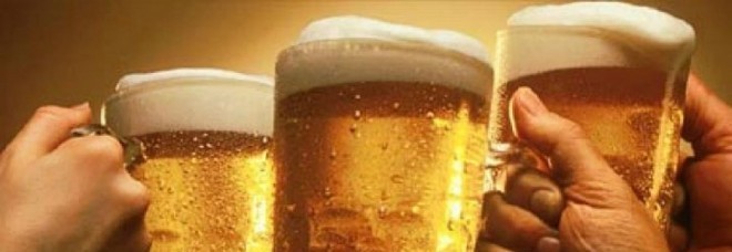 La pancia da birra? Un falso mito. Per gli esperti
il consumo moderato fa bene alla salute