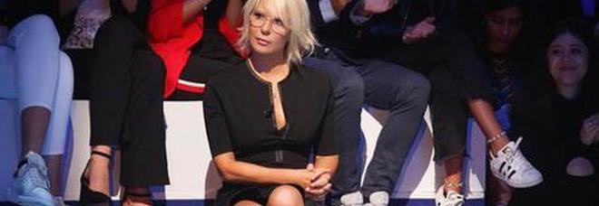 Rosy chiude la busta
a Francesco: il gesto di Maria
non passa inosservato