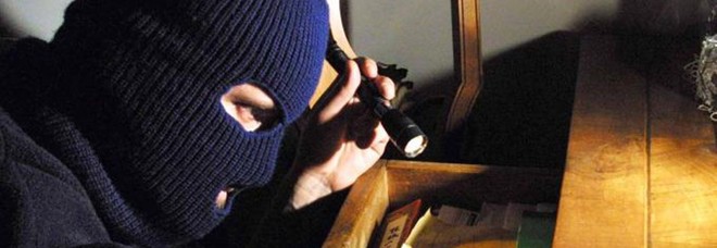 Sos furti, 15 solo nelle ultime
settimane. I residenti:
«Chiusi in casa per paura»