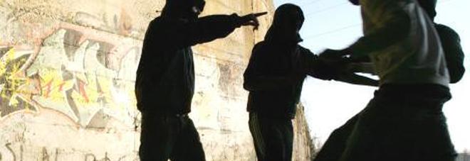 Botte e minacce a scuola
«Mio figlio beffato all'esame
Ora ha paura dei bulli»